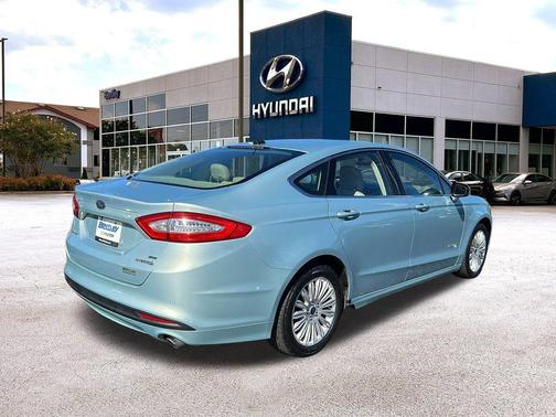 2014 Ford Fusion Hybrid SE