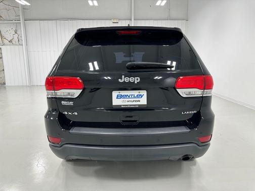 2019 Jeep Grand Cherokee Laredo