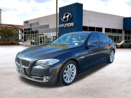 2011 BMW 528 i