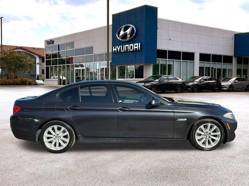 2011 BMW 528 i
