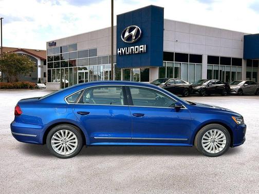 2017 Volkswagen Passat 1.8T SE