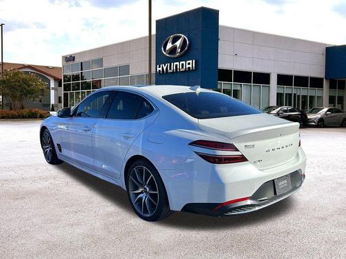 2022 Genesis G70 2.0T