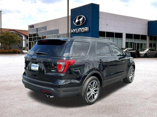 2018 Ford Explorer sport