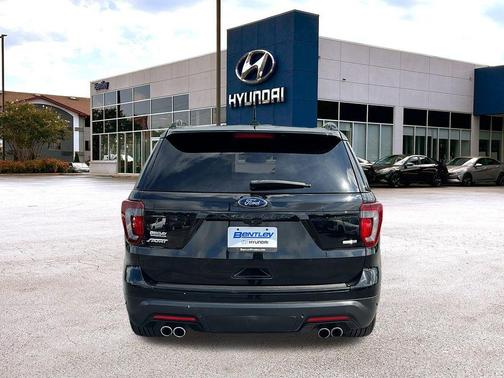 2018 Ford Explorer sport