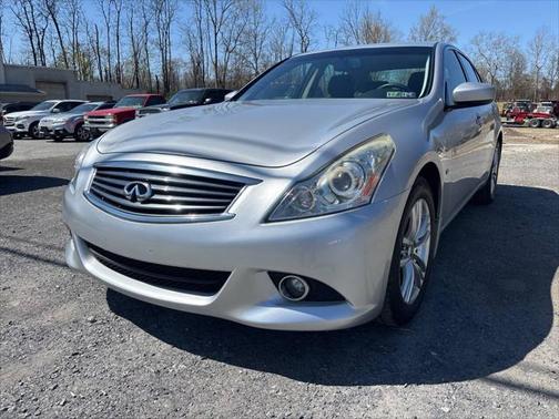 2015 INFINITI Q40 Base