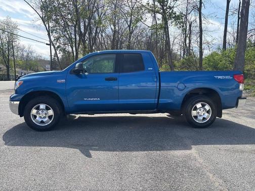 Blue 2010 Toyota Tundra Grade