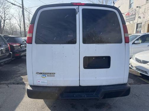 2011 Chevrolet Express 1500 Work Van