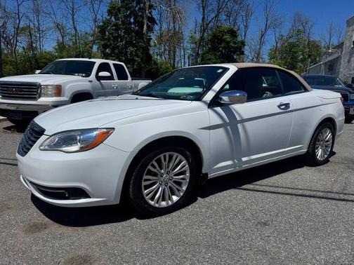 Bright White Clearcoat 2013 Chrysler 200 Limited