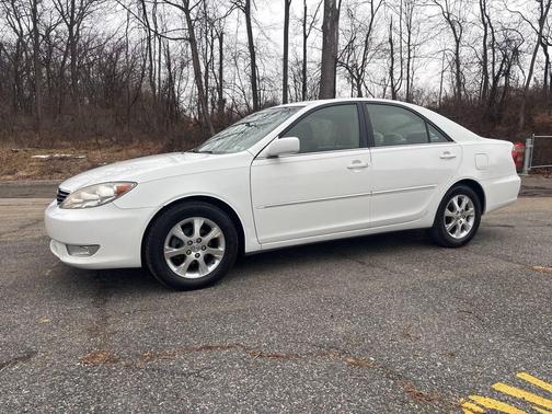 2005 Toyota Camry XLE