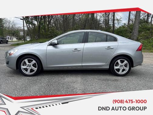 Electric Silver Metallic 2013 Volvo S60 T5 Premier Plus