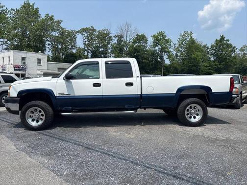 2005 Chevrolet Silverado 2500 LT H/D Crew Cab