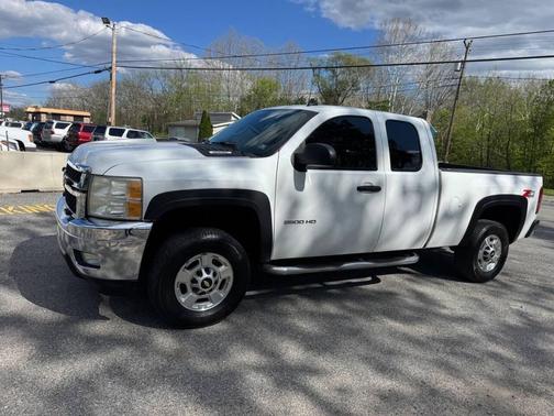 Summit White 2011 Chevrolet Silverado 2500 LT