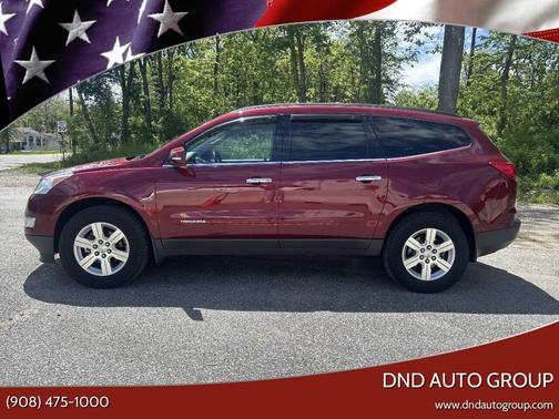 Red Jewel Tintcoat 2009 Chevrolet Traverse LT