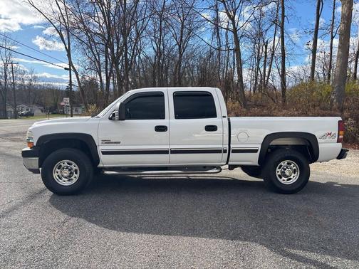 2002 Chevrolet Silverado 2500 LS H/D Crew Cab