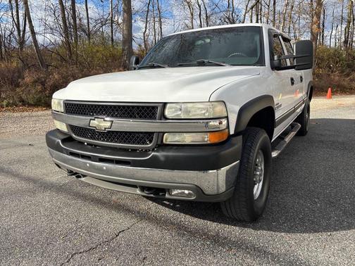 2002 Chevrolet Silverado 2500 LS H/D Crew Cab