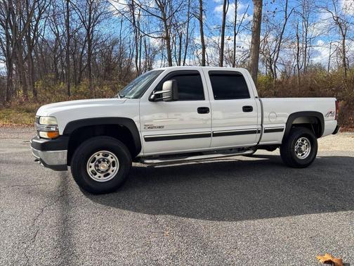 2002 Chevrolet Silverado 2500 LS H/D Crew Cab