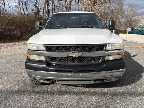 2002 Chevrolet Silverado 2500 LS H/D Crew Cab