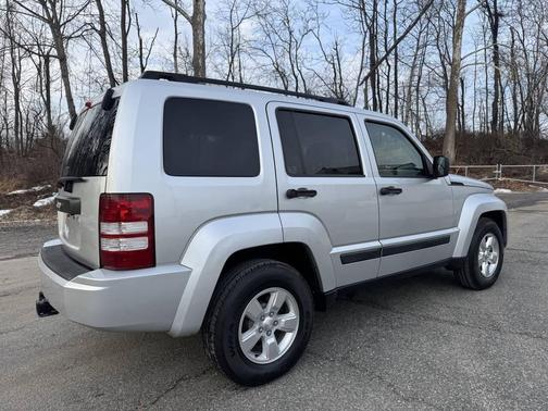 2010 Jeep Liberty Sport