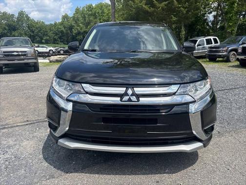 2017 Mitsubishi Outlander ES