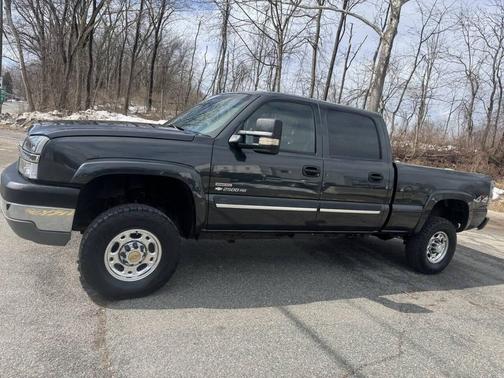 2003 Chevrolet Silverado 2500 LS H/D Crew Cab