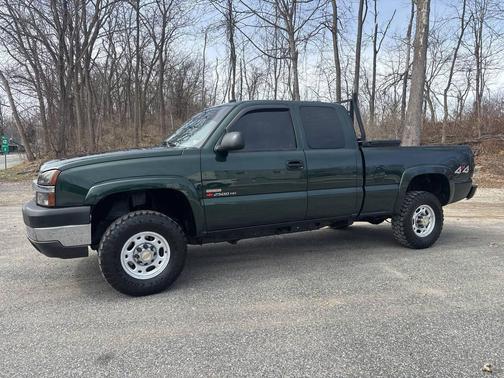 2004 Chevrolet Silverado 2500 LT H/D Extended Cab