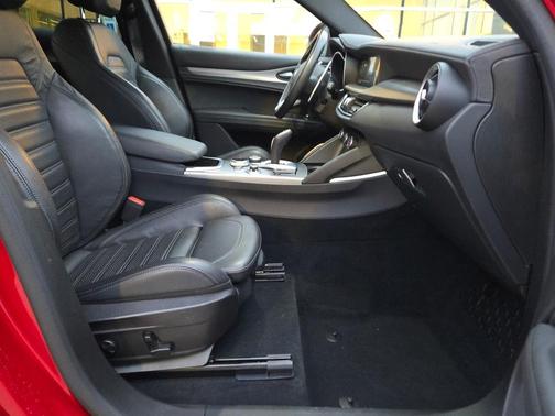 2022 Alfa Romeo Stelvio Ti