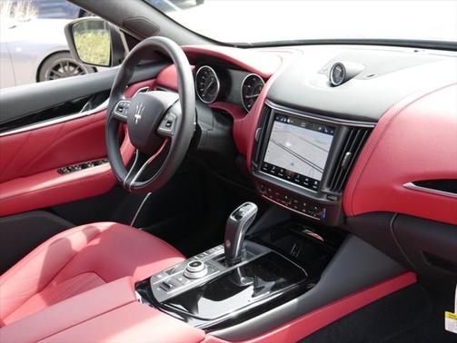 2023 Maserati Levante GT