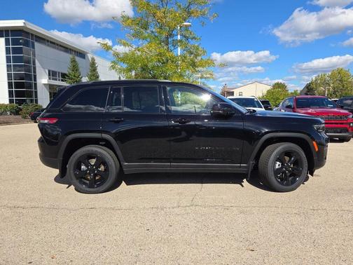 2025 Jeep Grand Cherokee Altitude