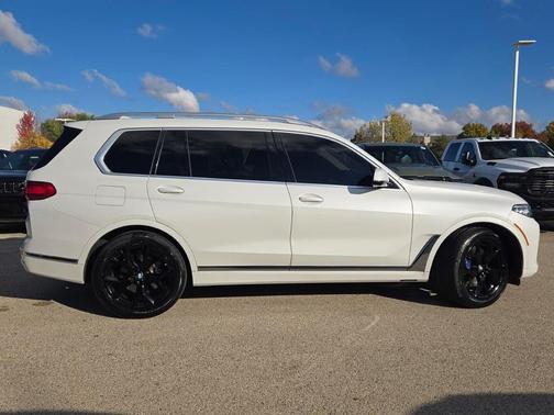 2022 BMW X7 xDrive40i
