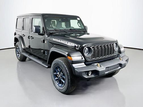 Black Clearcoat 2026 Jeep Wrangler 4-Door 85th Anniversary Edition