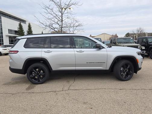 2025 Jeep Grand Cherokee L Altitude