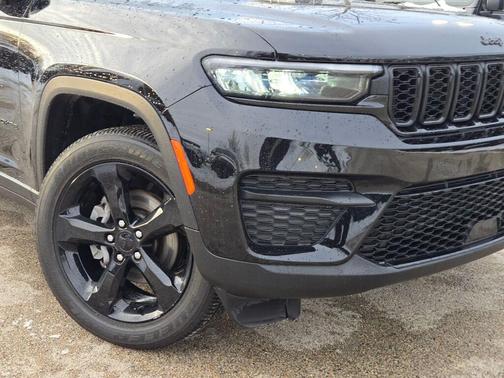 2024 Jeep Grand Cherokee Altitude