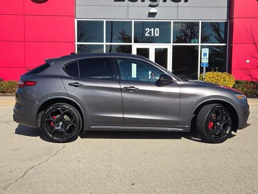 2022 Alfa Romeo Stelvio Ti