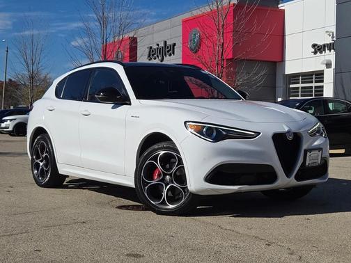 2022 Alfa Romeo Stelvio Ti