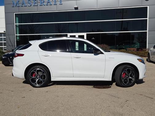 2022 Alfa Romeo Stelvio Ti