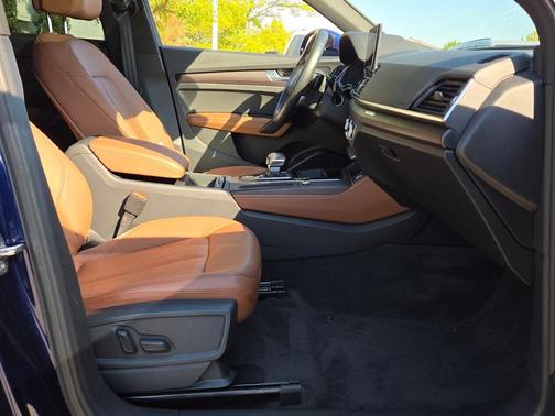 2022 Audi Q5 45 S line Premium Plus
