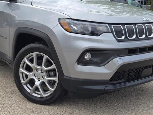 2022 Jeep Compass Latitude Lux