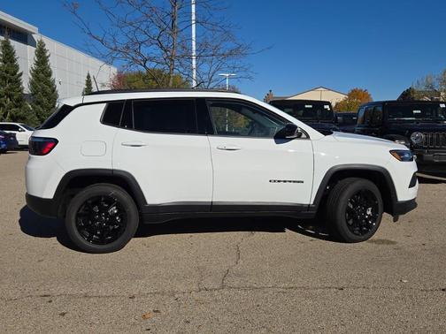 2026 Jeep Compass Latitude
