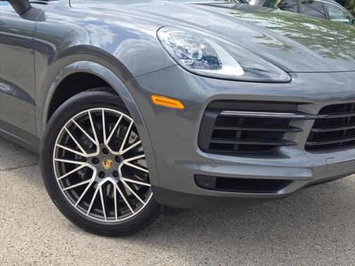 2022 Porsche Cayenne Base