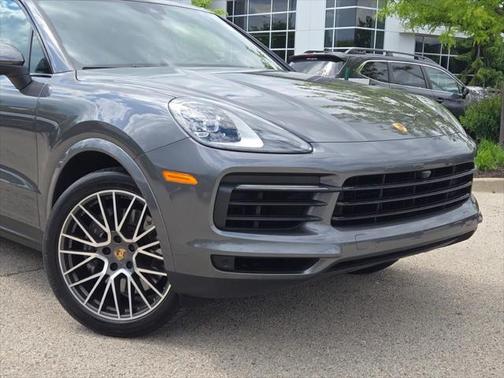 2022 Porsche Cayenne Base