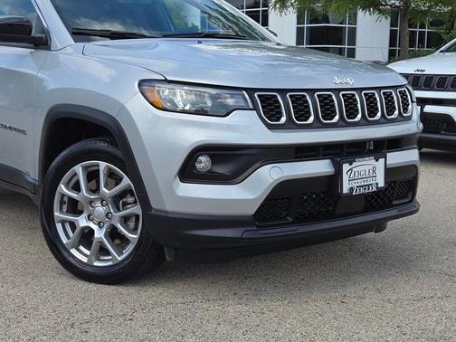 2024 Jeep Compass Latitude Lux
