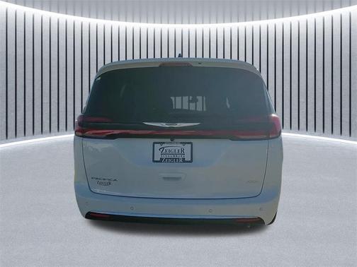 2026 Chrysler Pacifica L