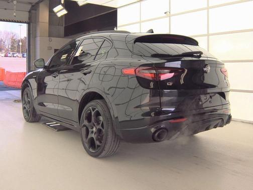 2022 Alfa Romeo Stelvio Ti