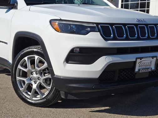 2022 Jeep Compass Latitude Lux