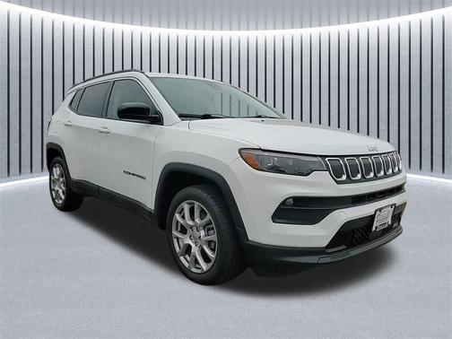 2022 Jeep Compass Latitude Lux