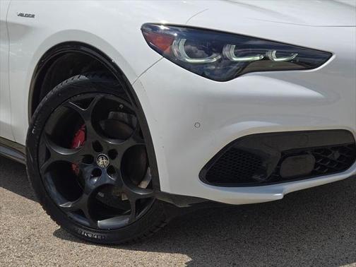 2024 Alfa Romeo Stelvio Veloce AWD