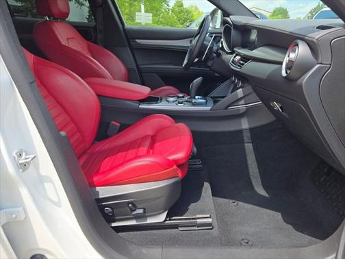 2024 Alfa Romeo Stelvio Veloce AWD