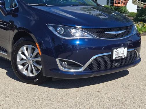 2018 Chrysler Pacifica Touring-L