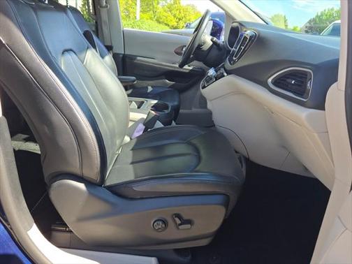 2018 Chrysler Pacifica Touring-L