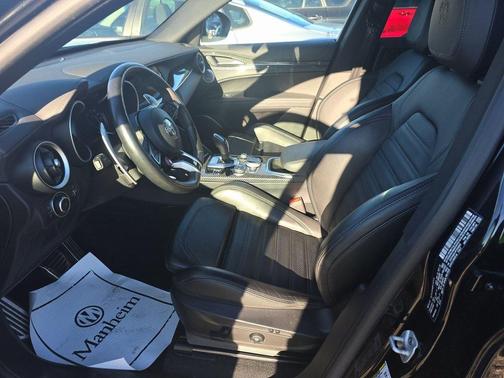 2023 Alfa Romeo Stelvio Quadrifoglio